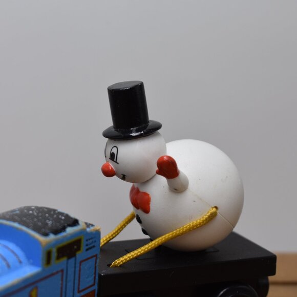 Winter Wonderland Thomas & Snowman Balloon Car - Thomas & Friends Wooden Trains - Picture 5 of 8